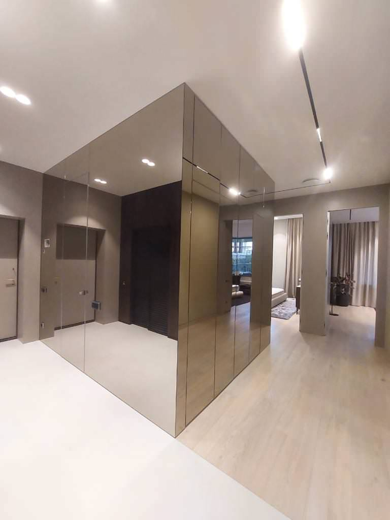 Зеркальное панно