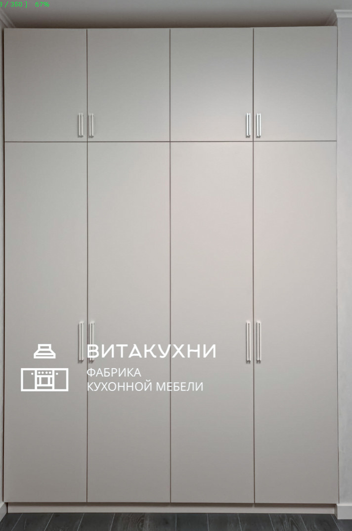 Белый распашной шкаф