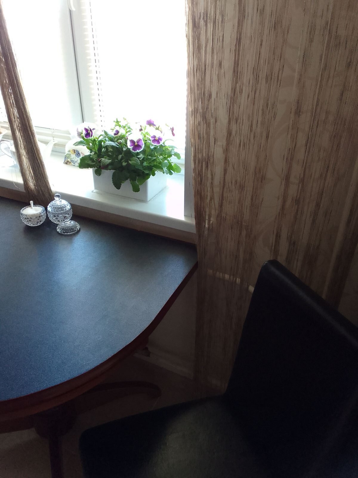 поклонникам виол - анютиных глазок