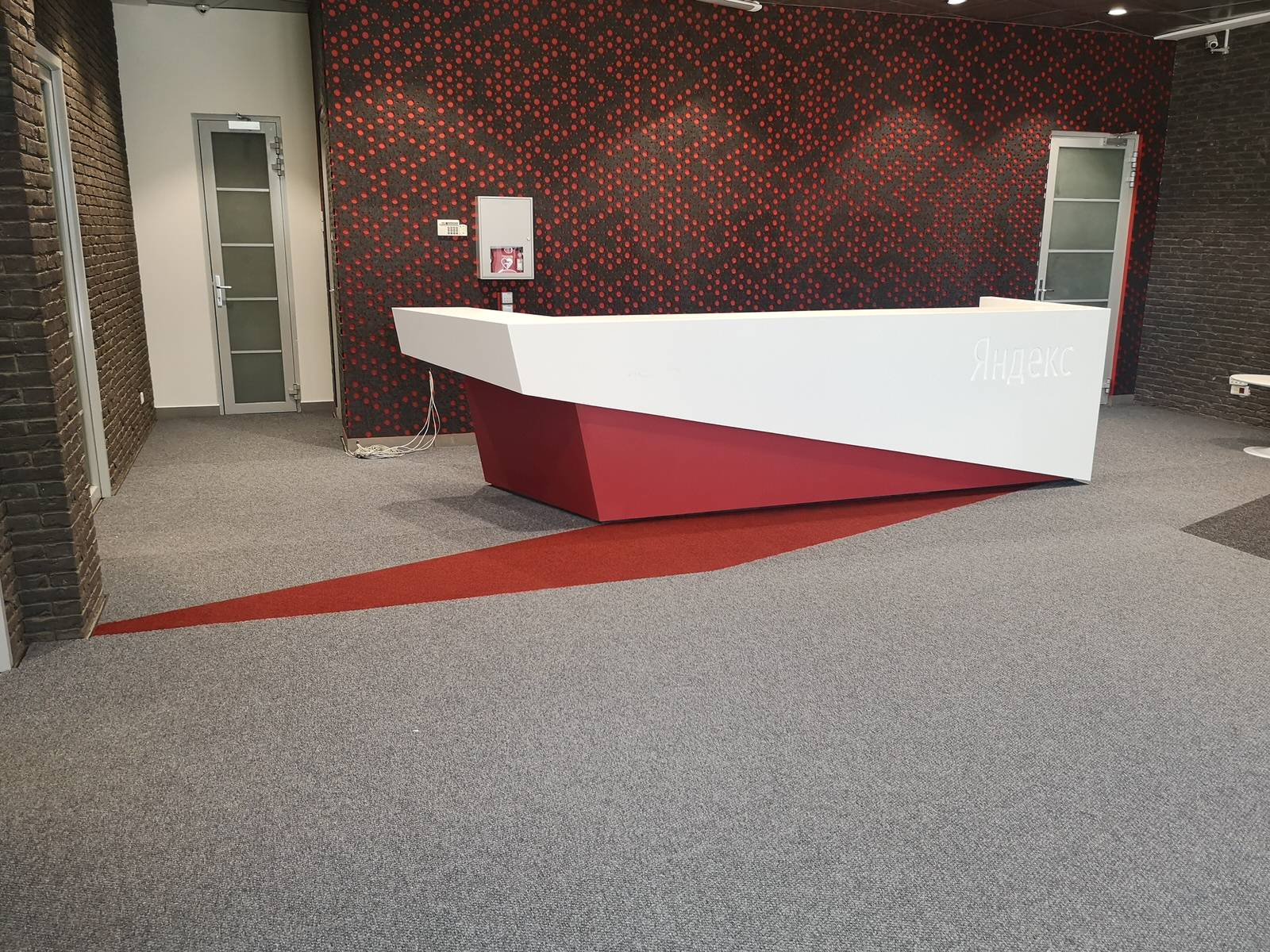 Укладка ковровых покрытий