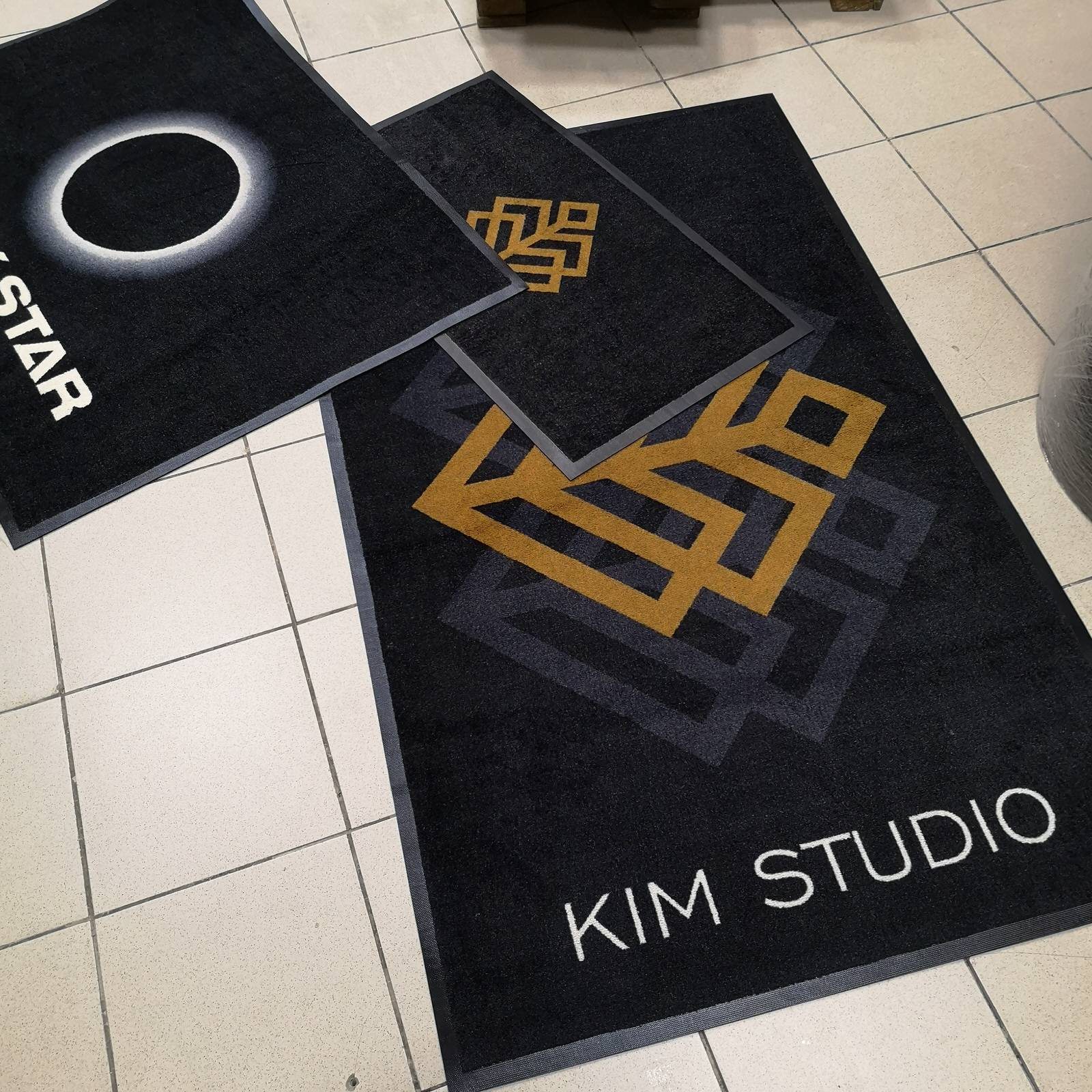 Входные ковры с индивидуальным дизайном