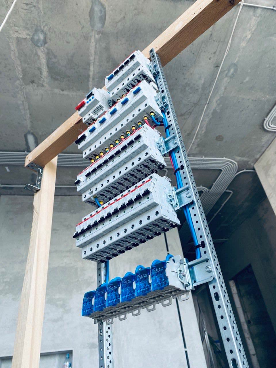 ЖК EVER электромонтаж в 2-х комнатной квартире 68m2