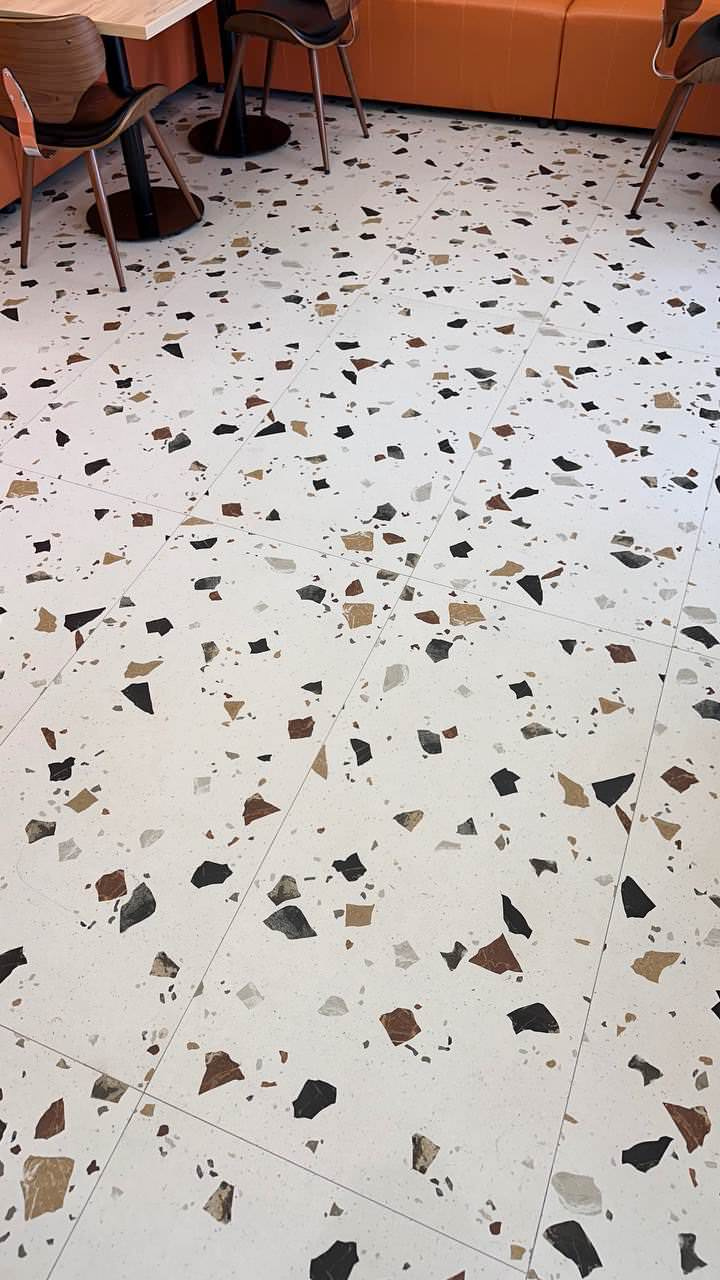 Ресторан "Мак Хаус" в высотках "Грозный Сити"