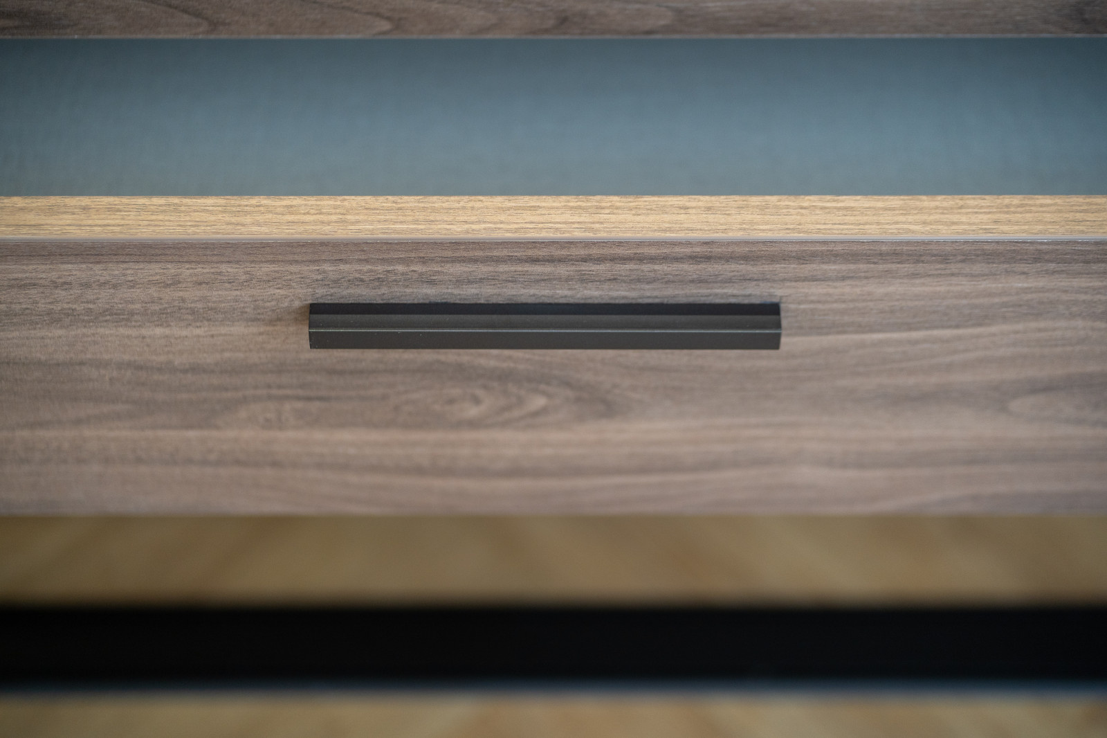 Выдвижной ящик