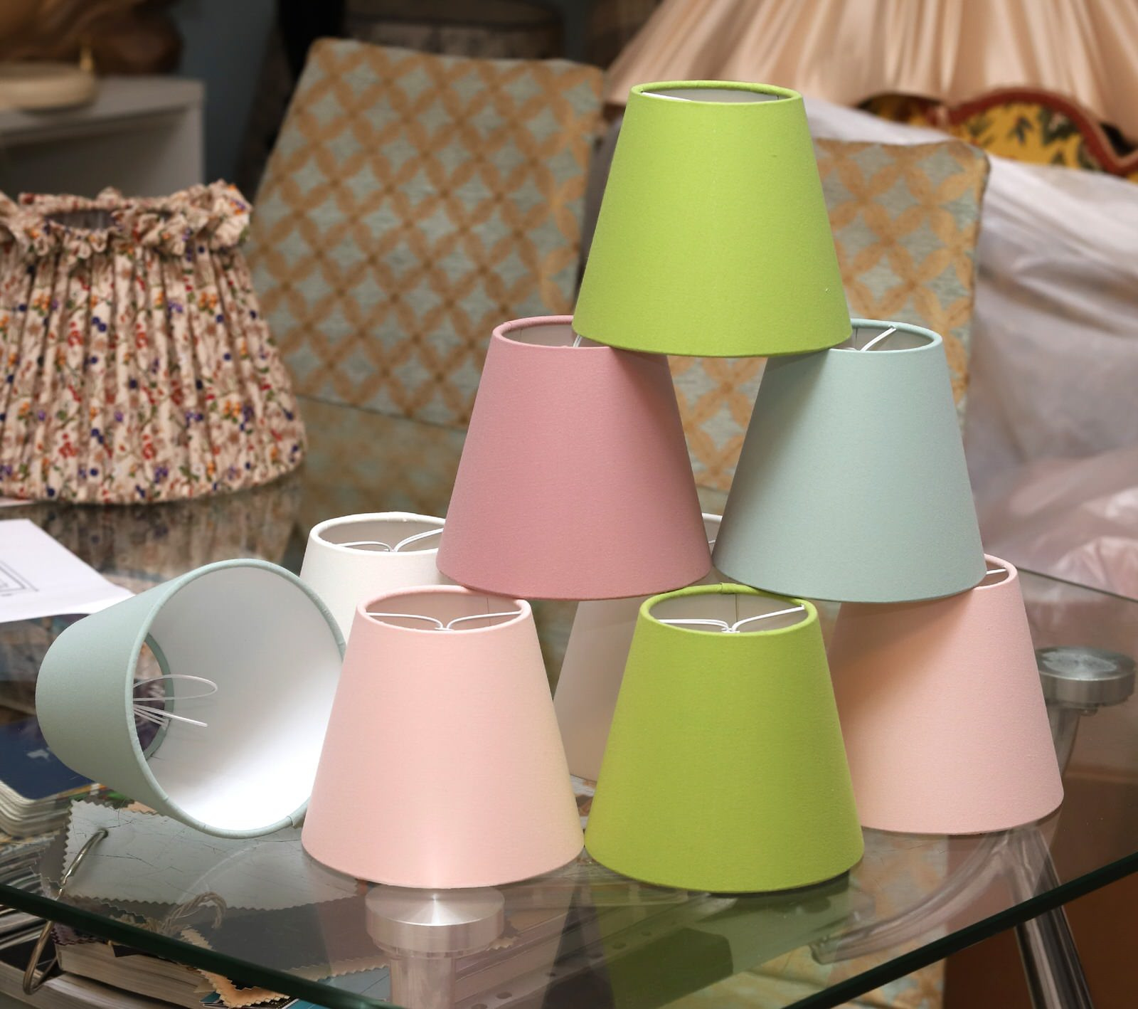 Абажуры из ткани на пластике