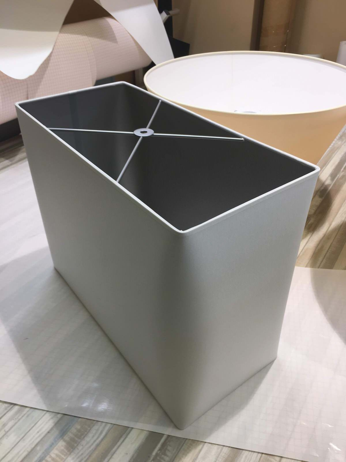 Абажуры из ткани на пластике