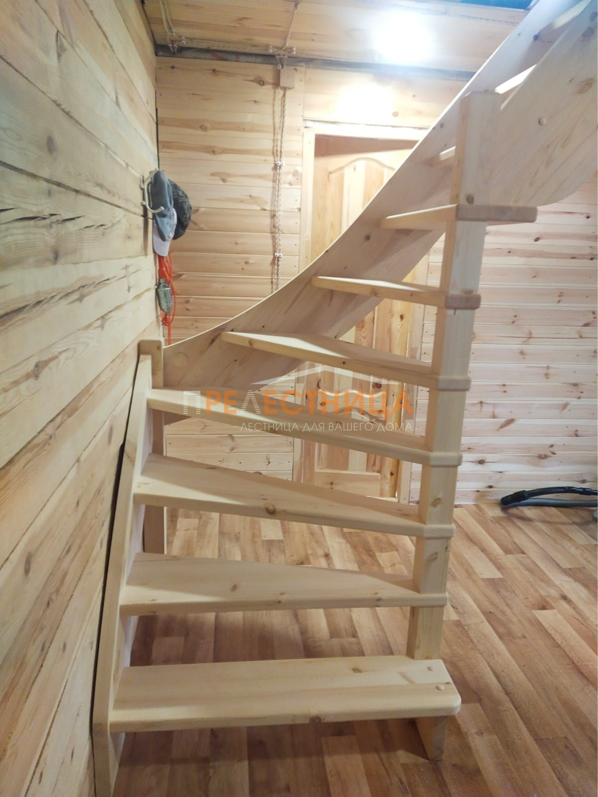 Малогабаритная лестница ЛС-92М