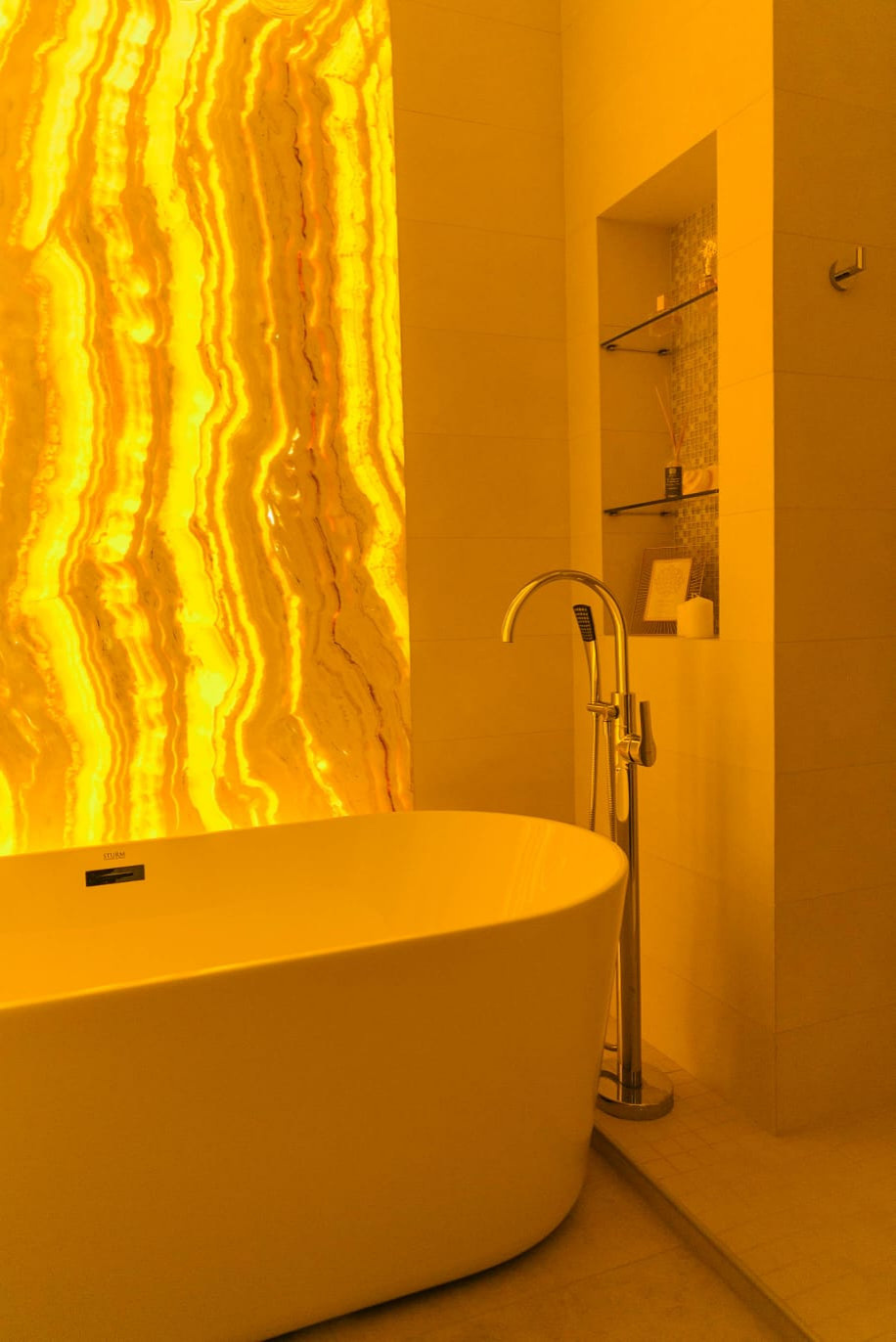 Панно из Onyx Alabastro с подстветкой