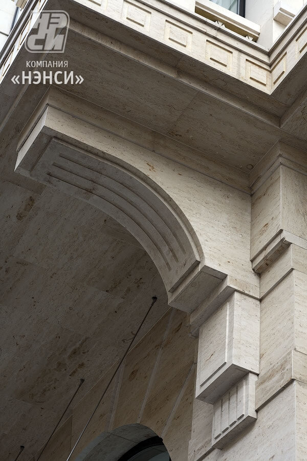 Фасад отеля Sofitel