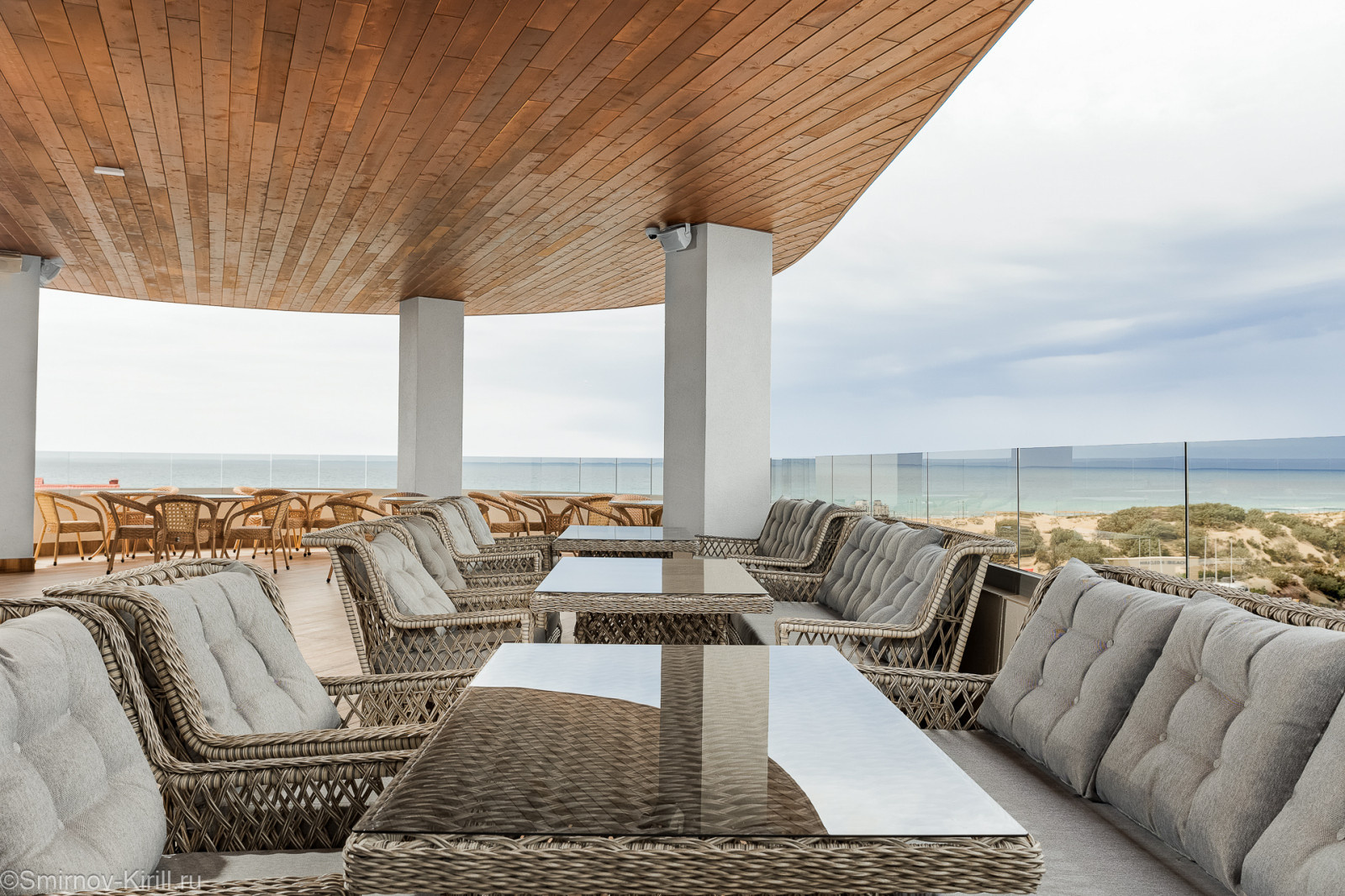 Обложка проекта: Интерьерная фотосъемка жилых квартир и гостиничных номеров