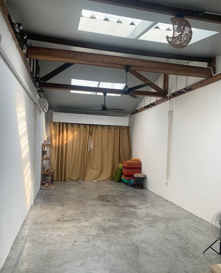 Black Cat & White Cat