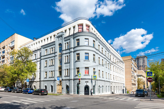 Обложка проекта: ЖК премиум класса Fantastic House