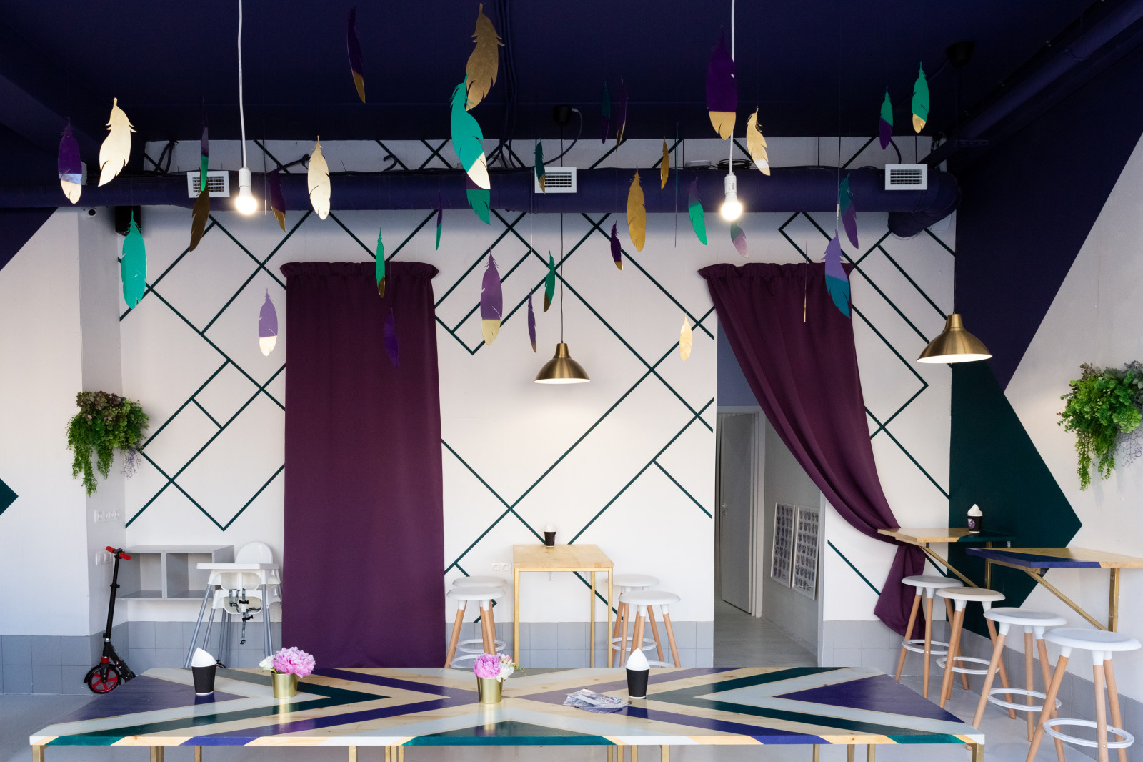 SHE_RA cafe