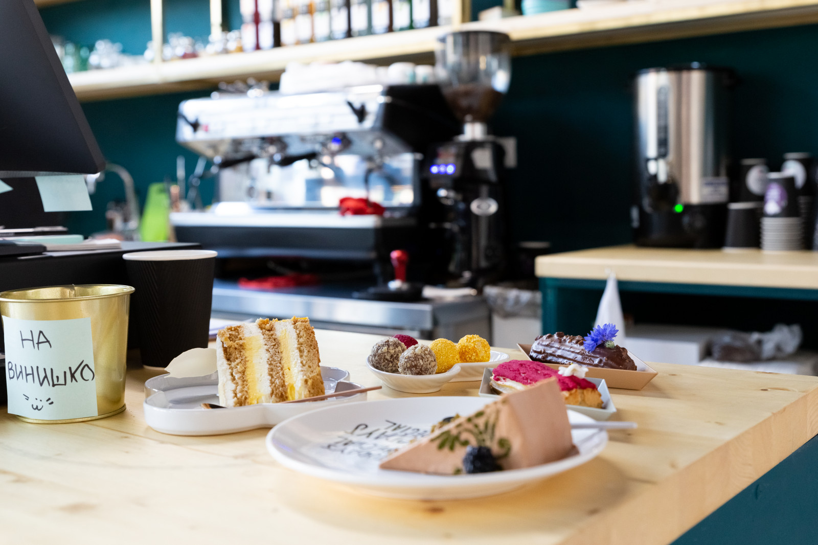 SHE_RA cafe