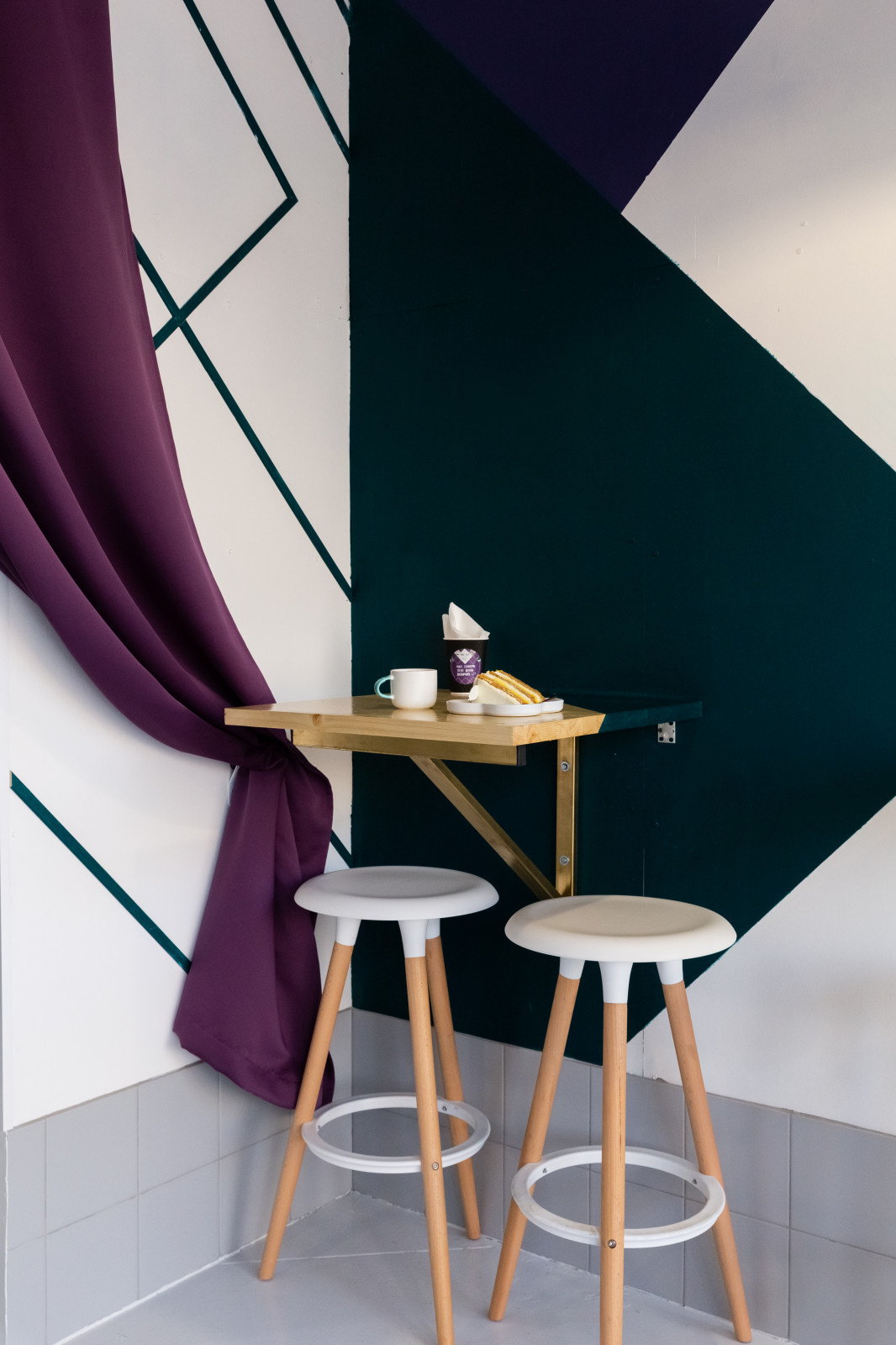 SHE_RA cafe