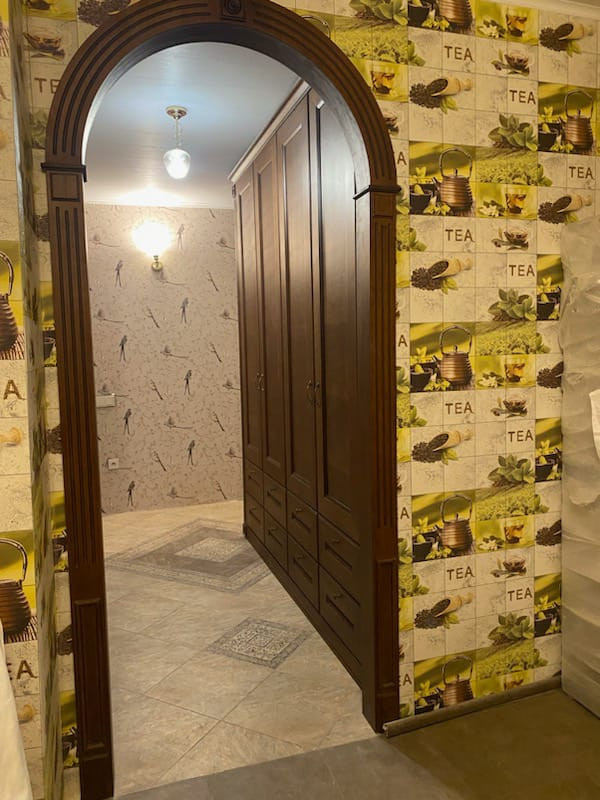 Мебель для прихожей - классический стиль