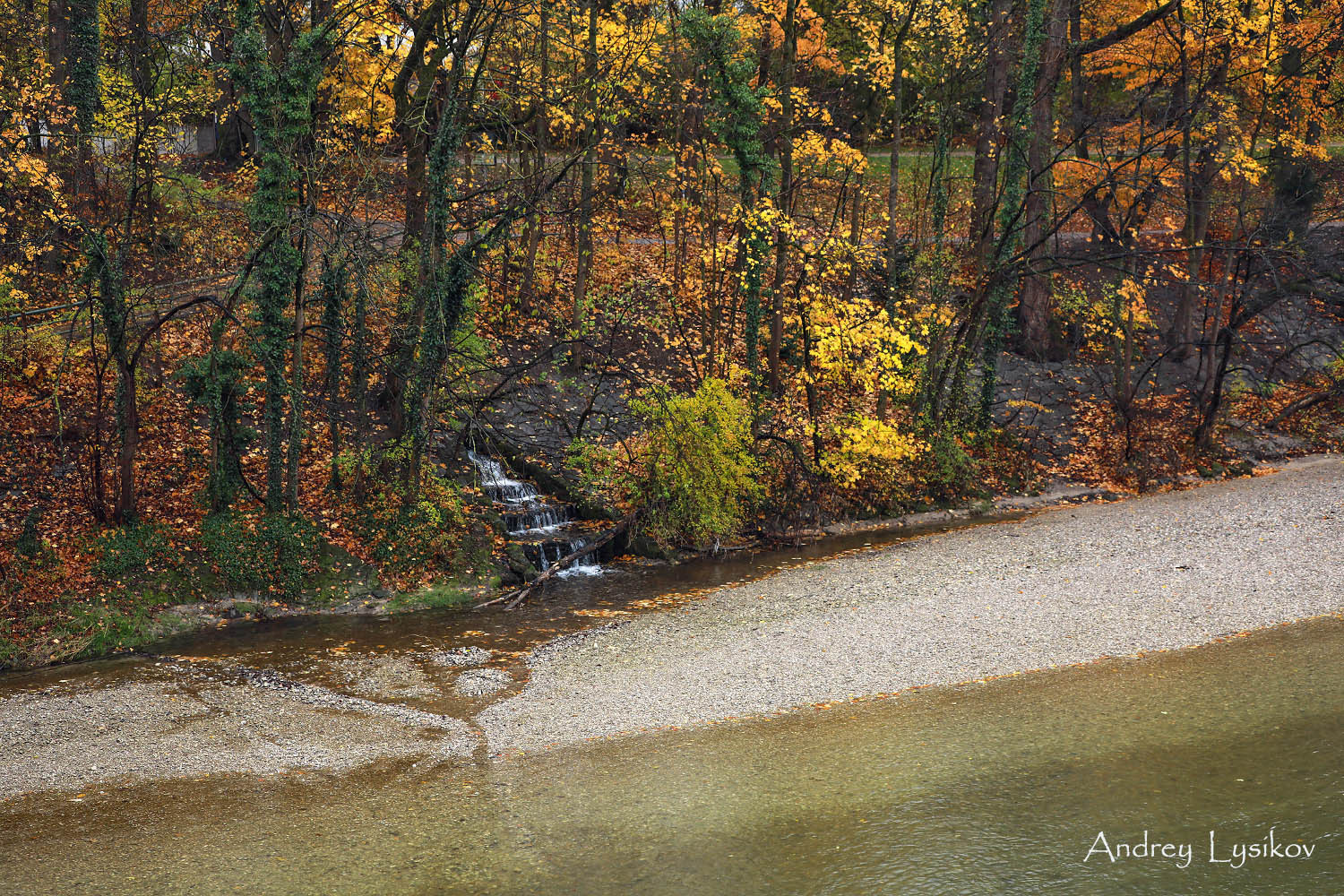 Мюнхен - парк Максимилиансанлаген (Maximiliansanlagen)