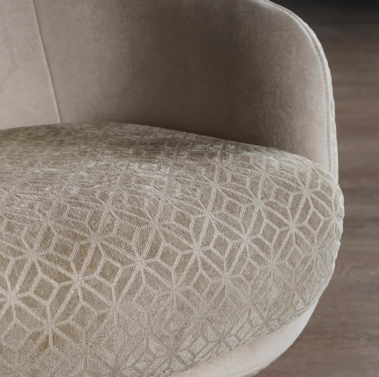 Комфортное уединение в кресле «Eleganto»