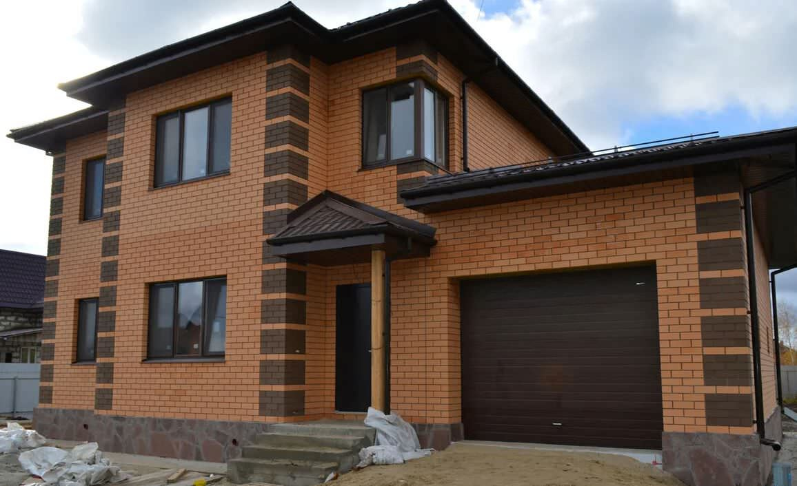 Облицовка частного дома с использованием керамического кирпича