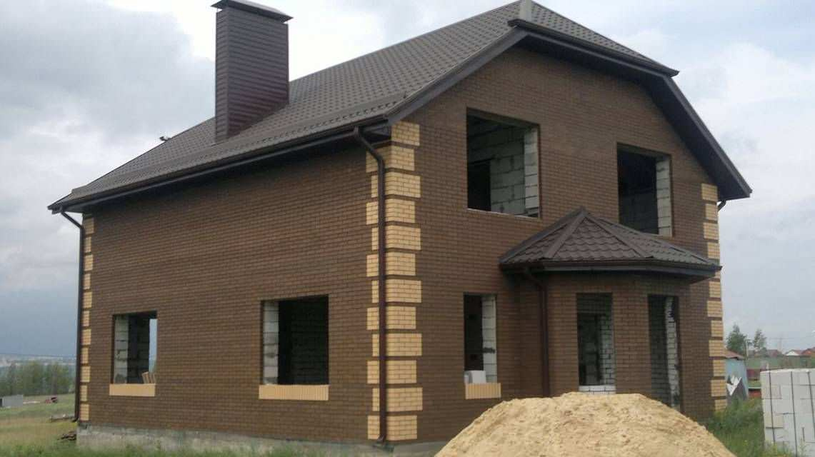 Облицовка частного дома с использованием керамического кирпича