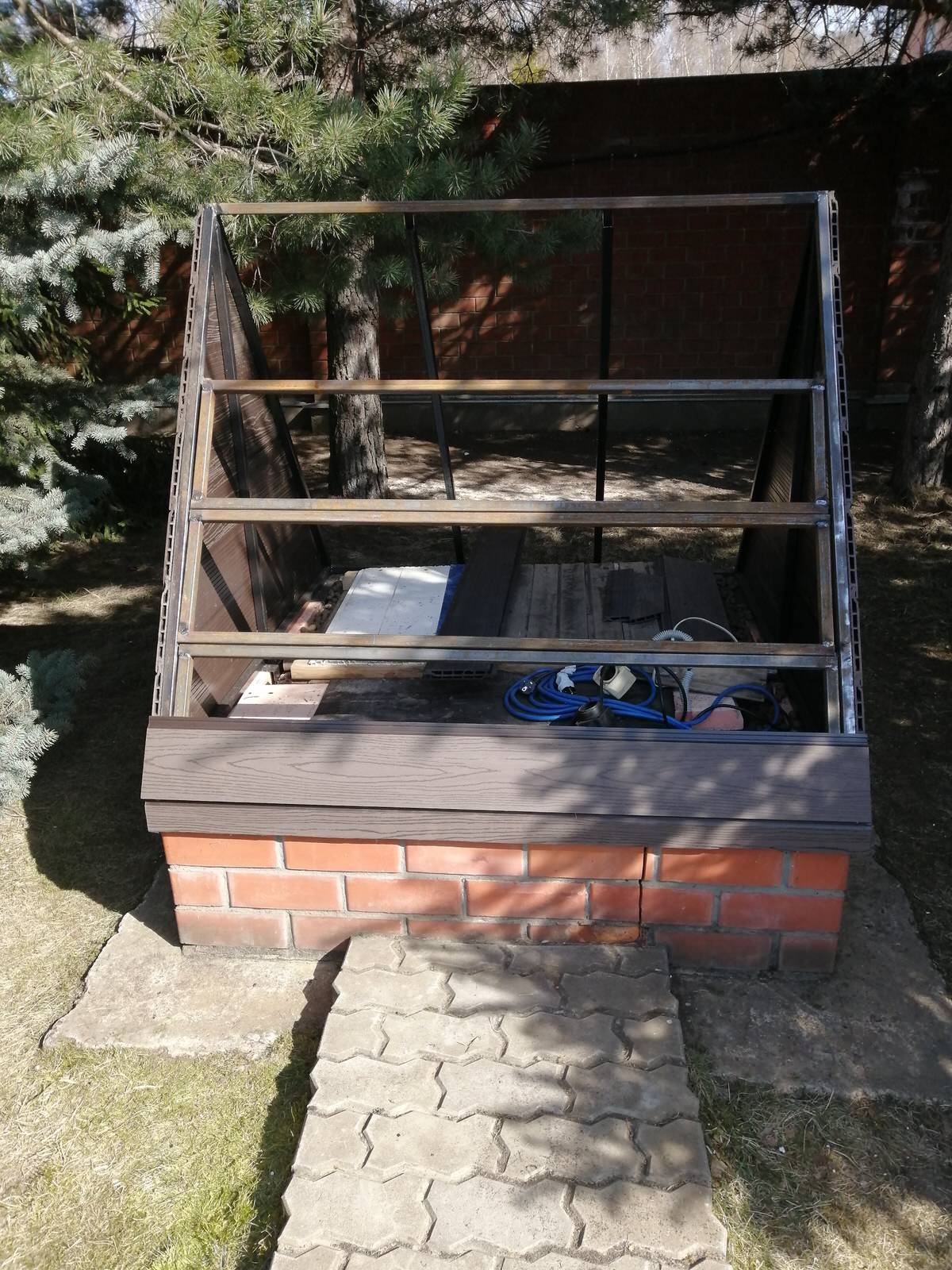 колодец(колонка)