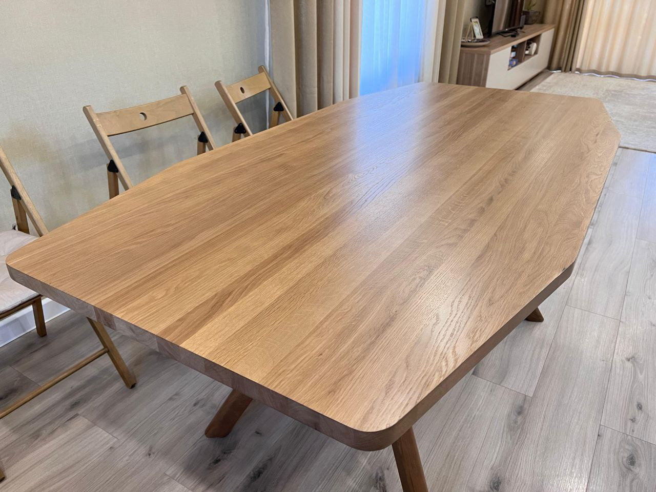 Стол из массива дуба