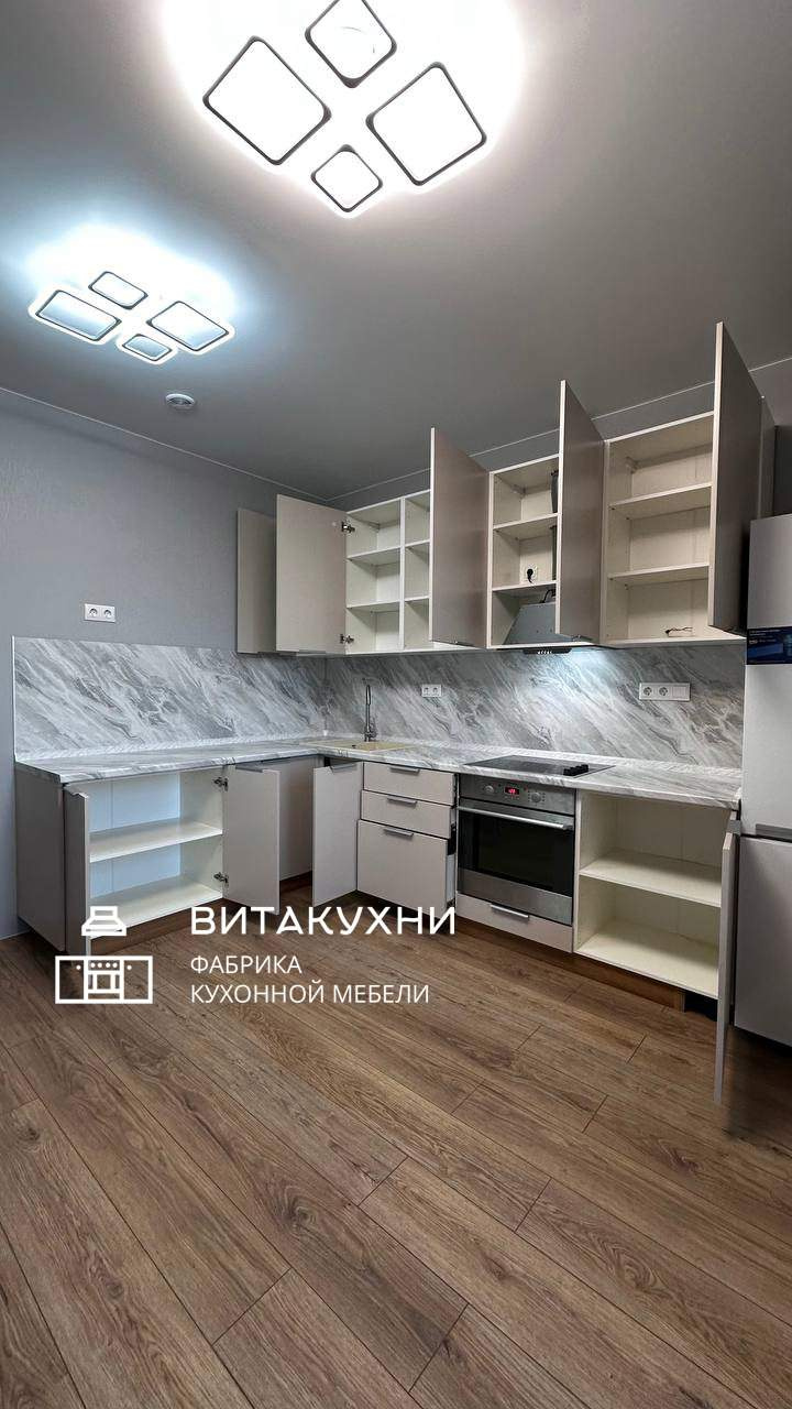 Современная бежевая кухня