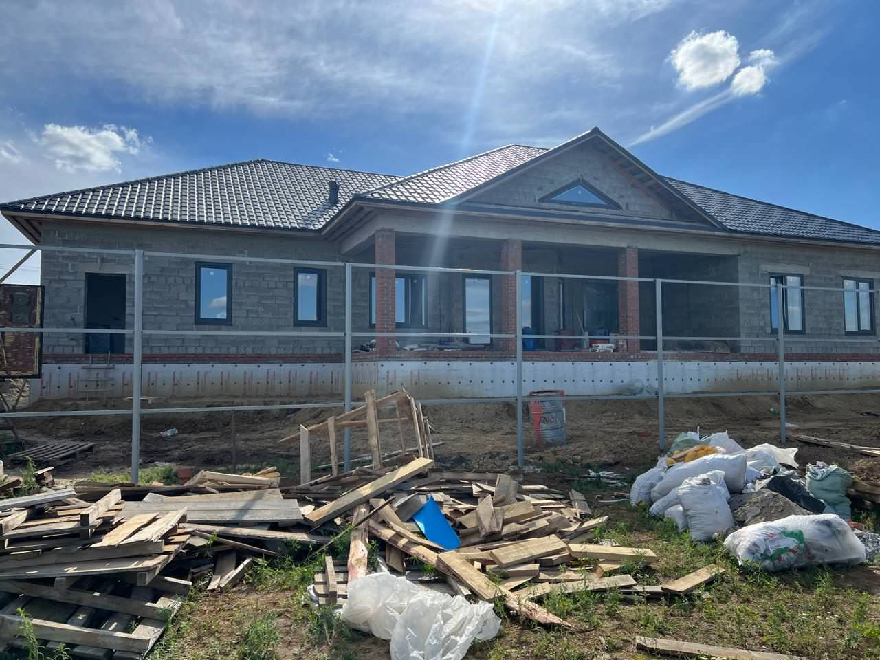 Реализация дома 320 м.кв. в п. Марьино