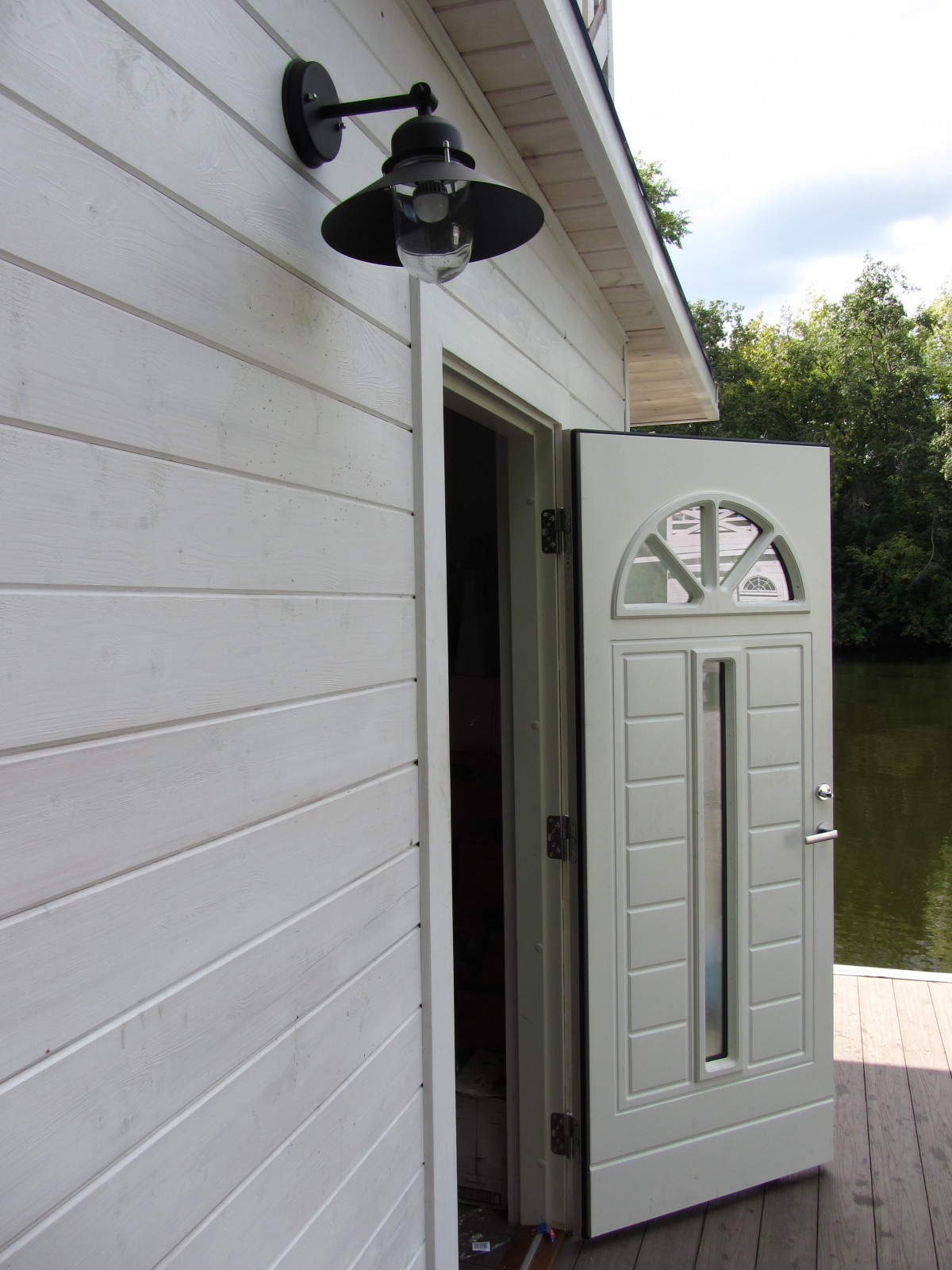 Дебаркадер