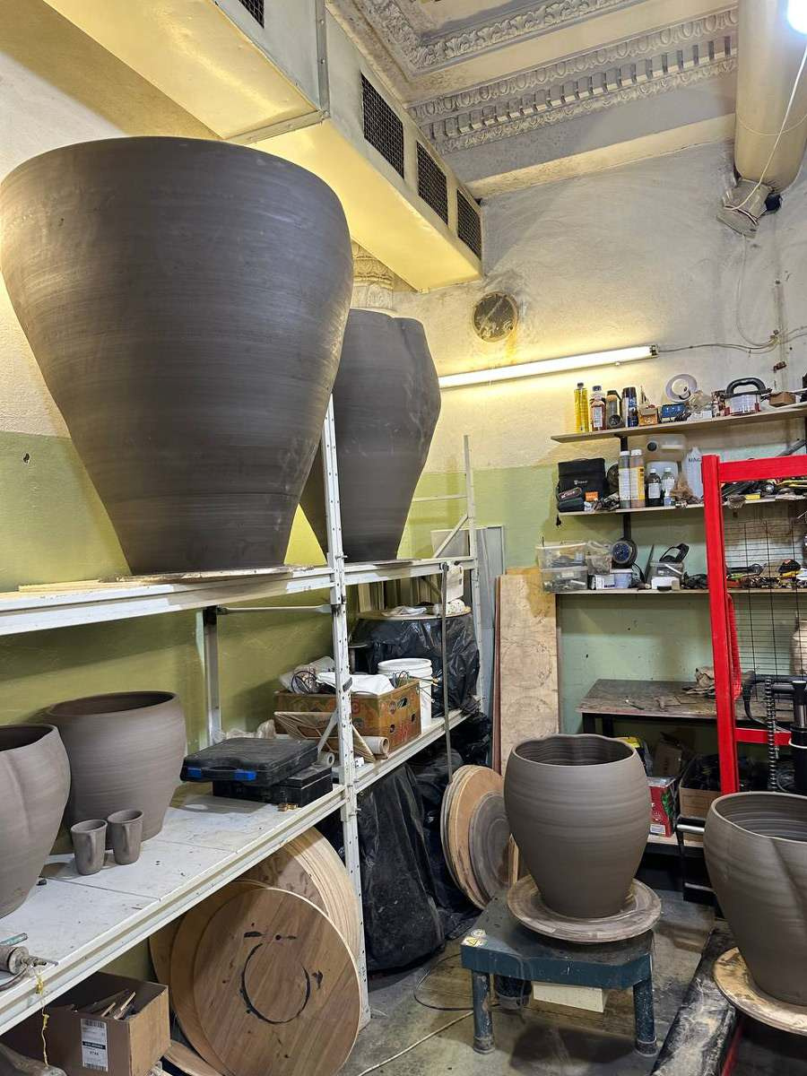 «Мятые» керамические горшки для охотничьего домика Николая 2