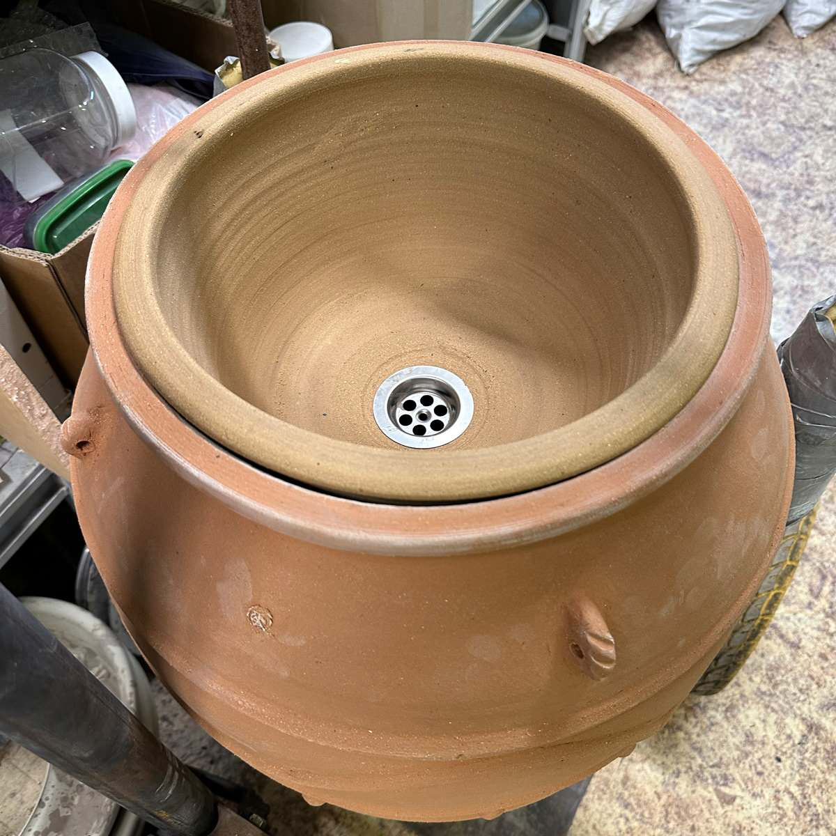 Квеври умывальник для сети ресторанов Пхали Хинкали