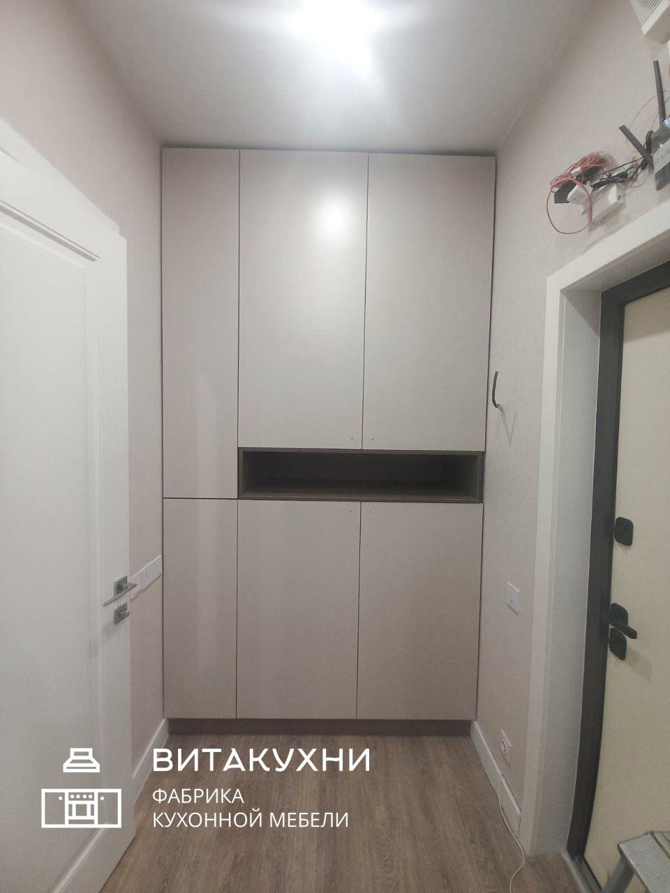 Распашный шкафы
