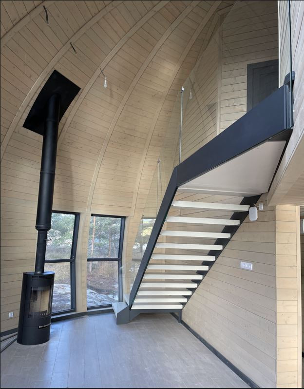 Лестница в купольном доме