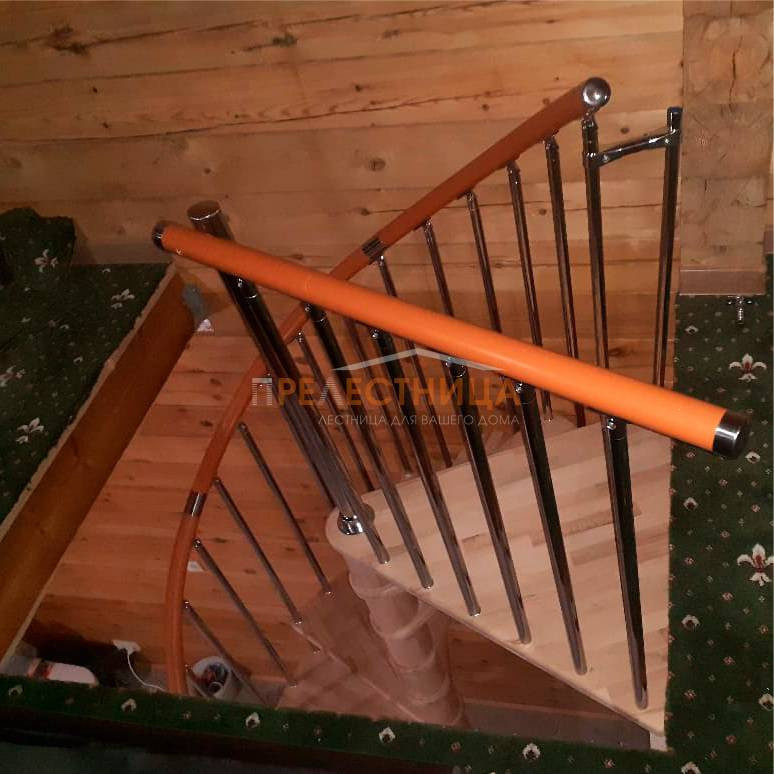 Винтовая лестница из бука Spiral Color D140