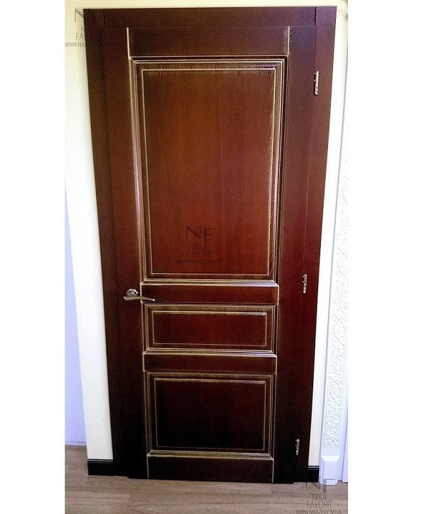 WOODEN INTERIOR DOORS WITH PATINA