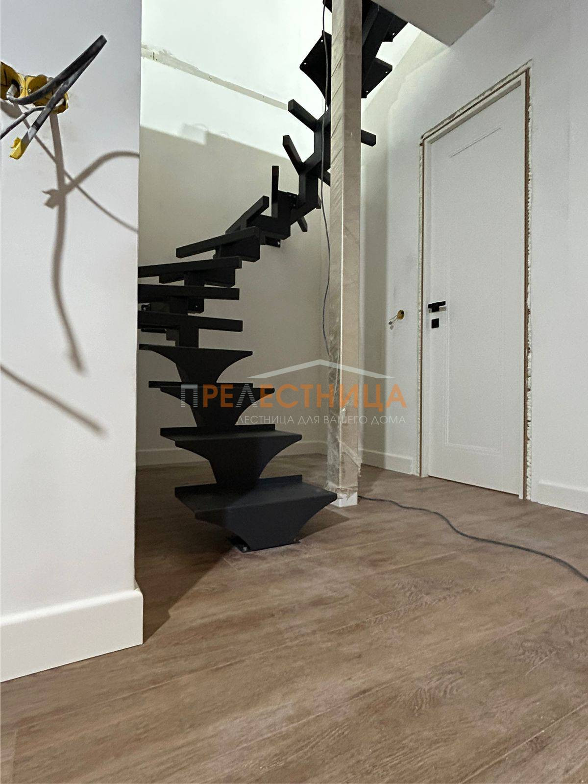 Лестница на центральном косоуре в Воткинске