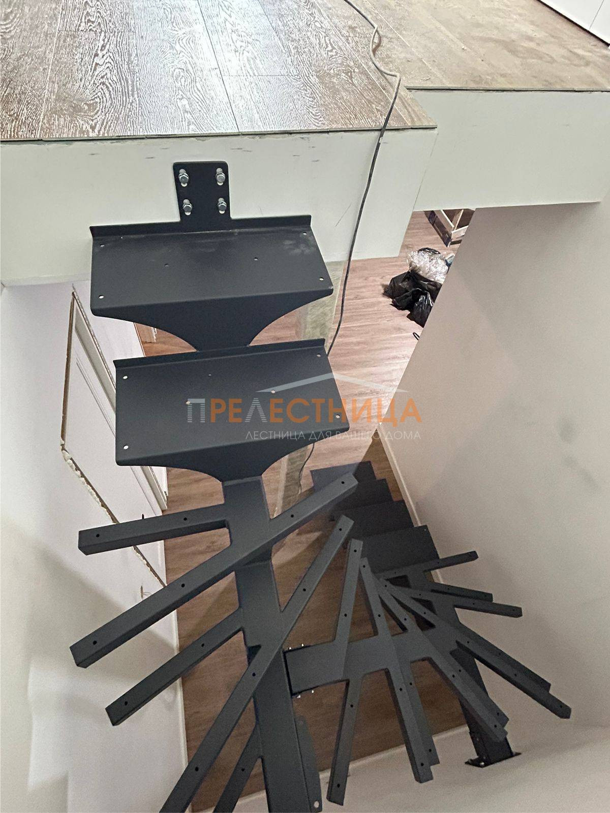 Лестница на центральном косоуре в Воткинске