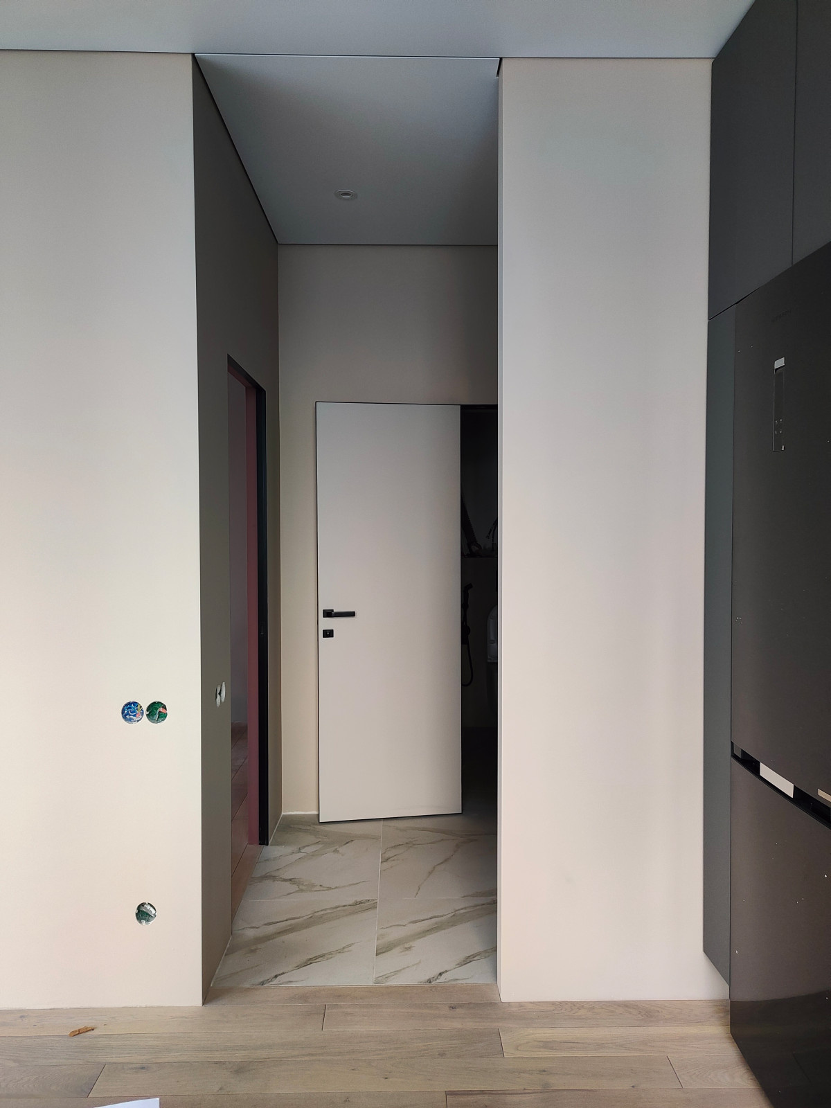 Новосибирск. ЖК Тихомиров. Эскизы + фото с реализации проекта.