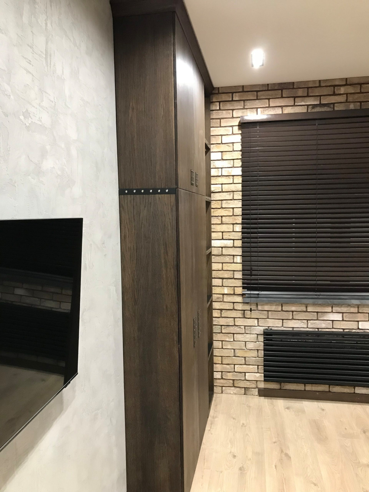 Шпонированный шкаф из дуба