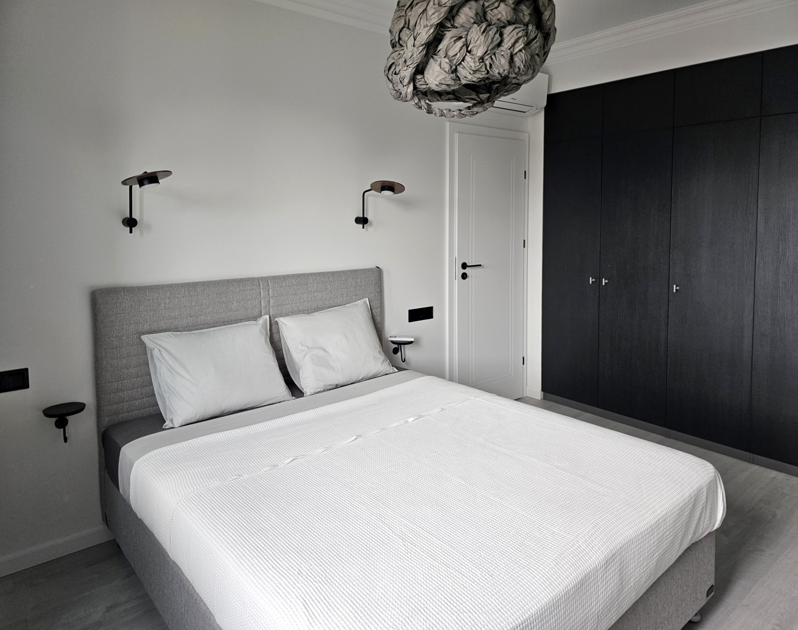 Kairis.Черно-белое кино