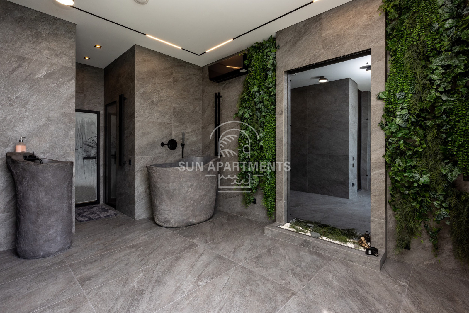 Реализация: Дом 600 м.кв в г.Сочи