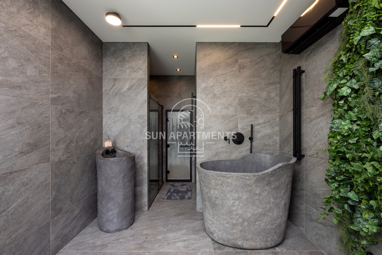 Реализация: Дом 600 м.кв в г.Сочи