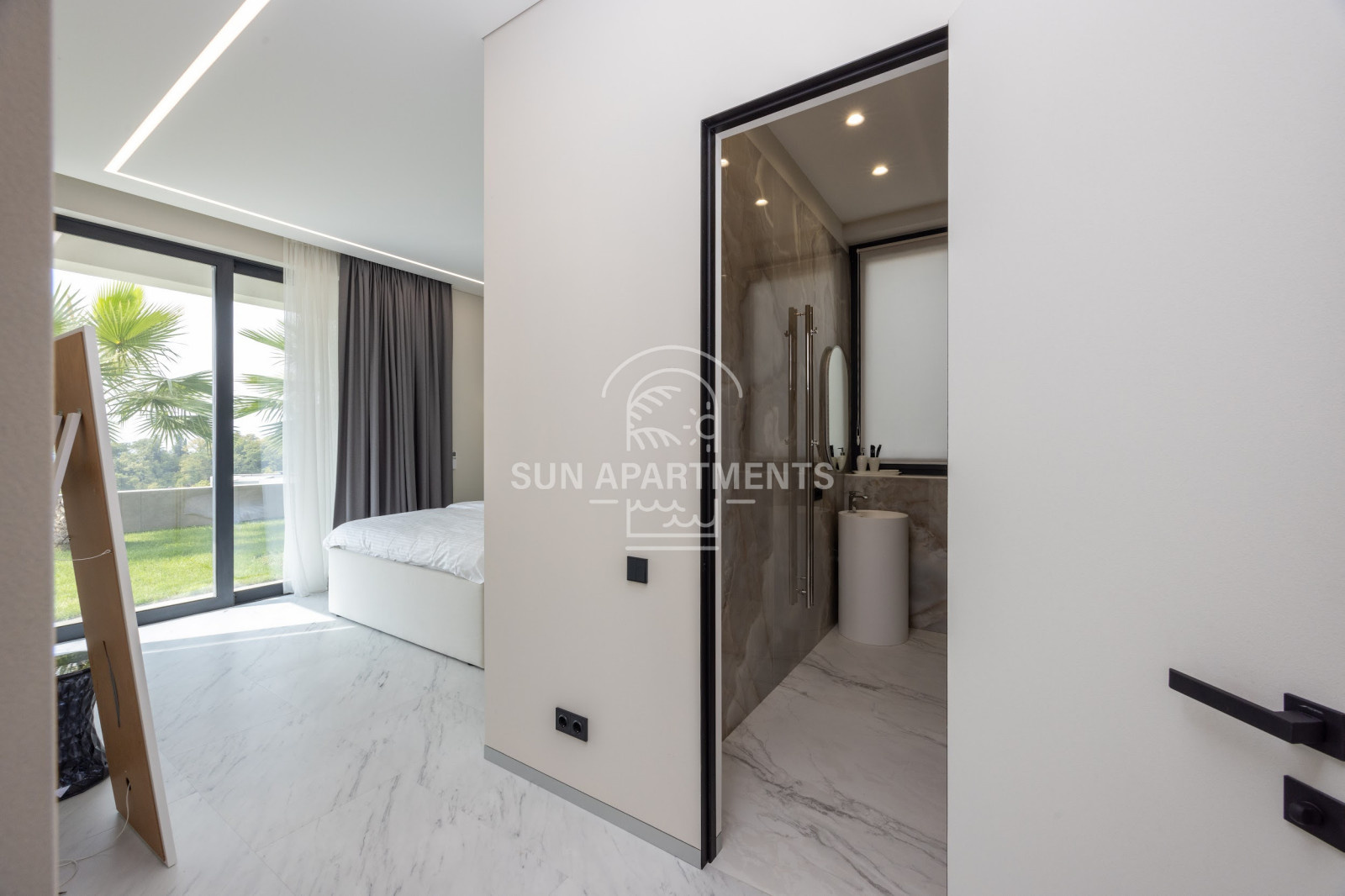 Реализация: Дом 600 м.кв в г.Сочи