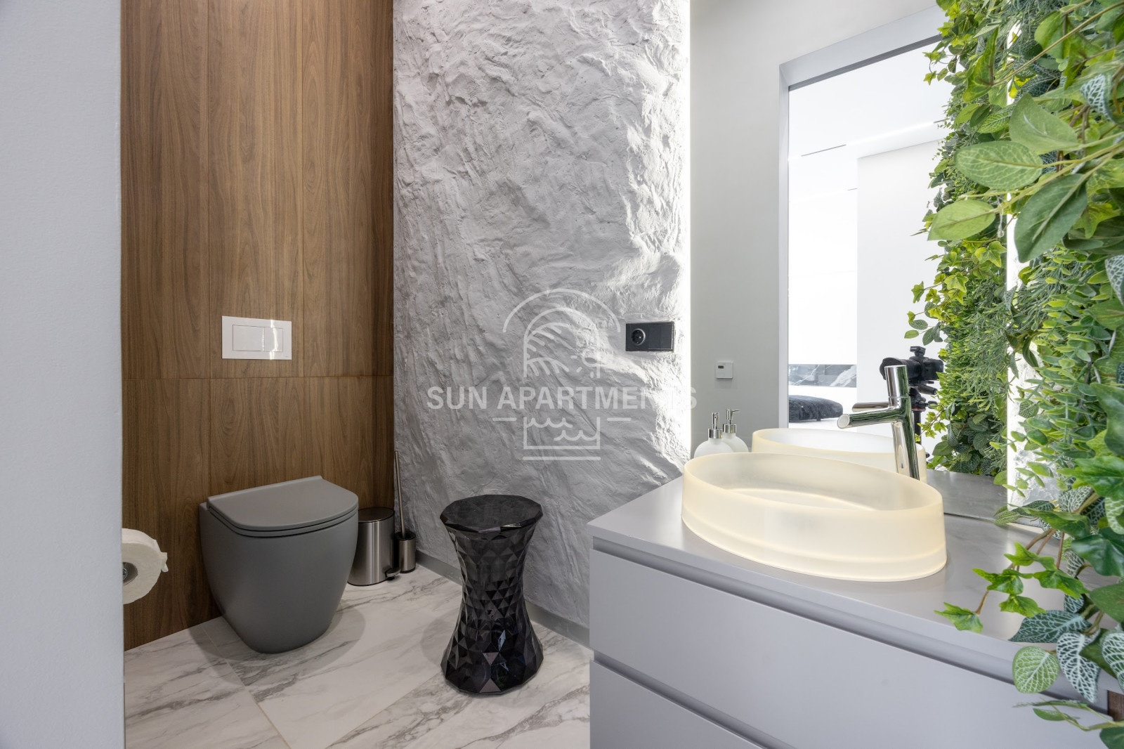 Реализация: Дом 600 м.кв в г.Сочи