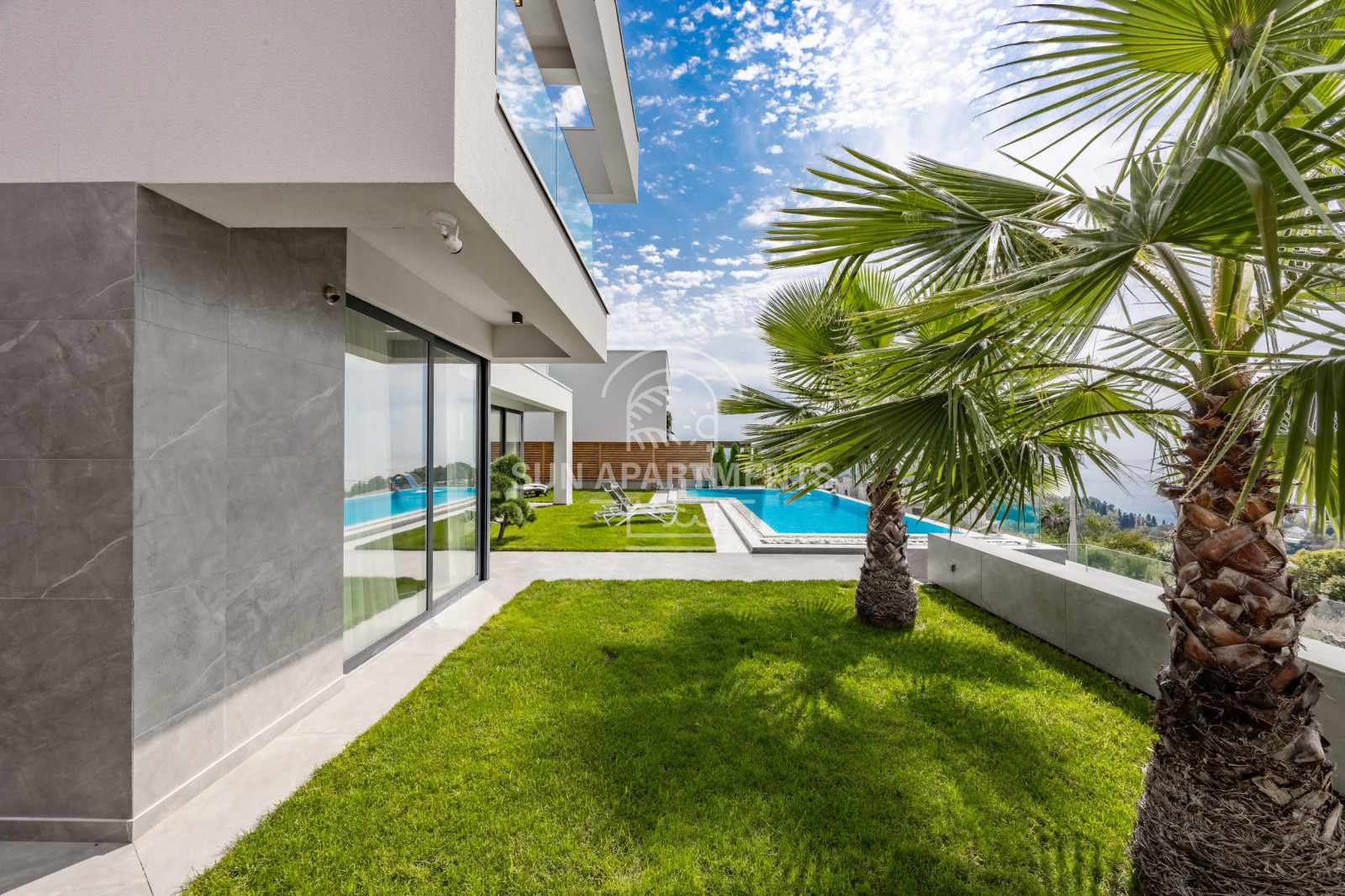 Реализация: Дом 600 м.кв в г.Сочи