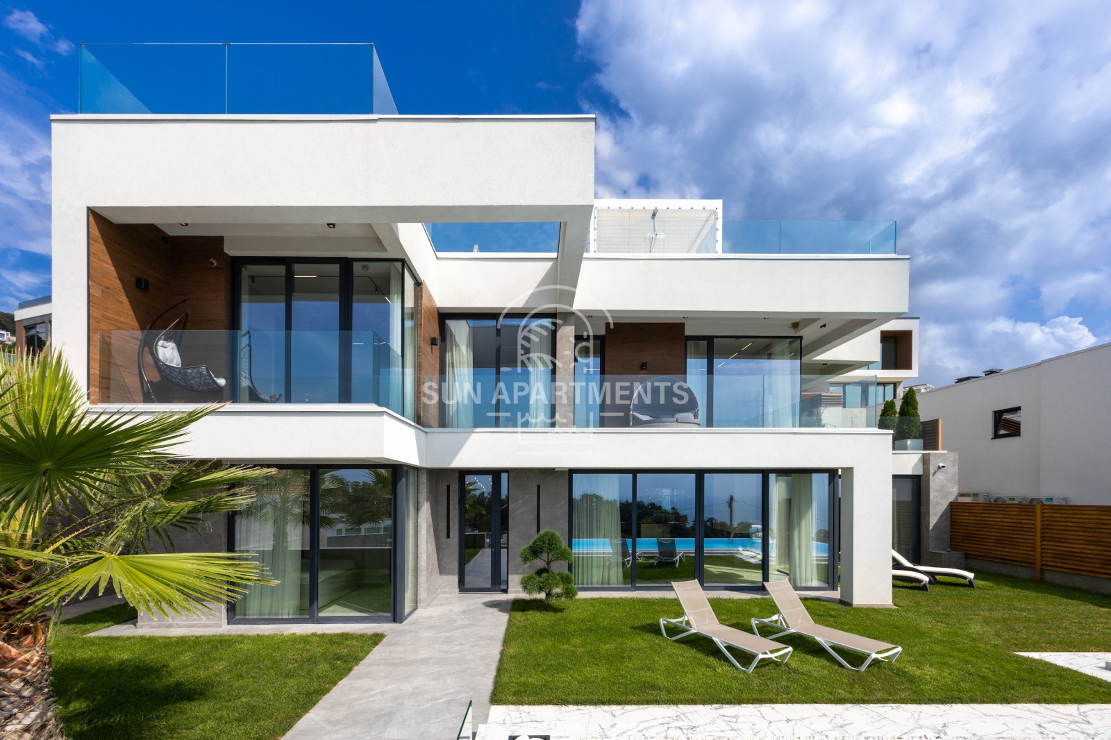 Реализация: Дом 600 м.кв в г.Сочи