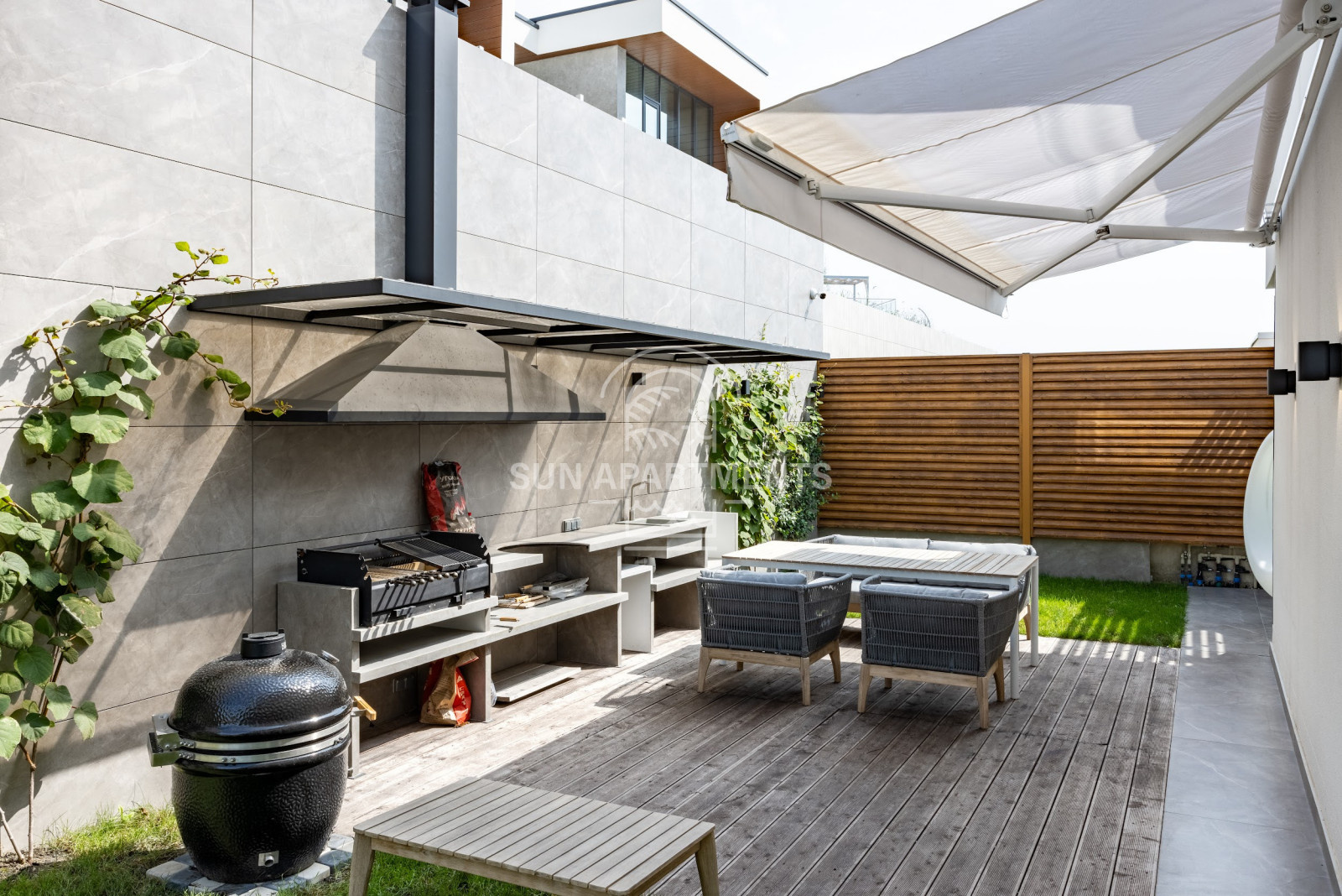 Реализация: Дом 600 м.кв в г.Сочи