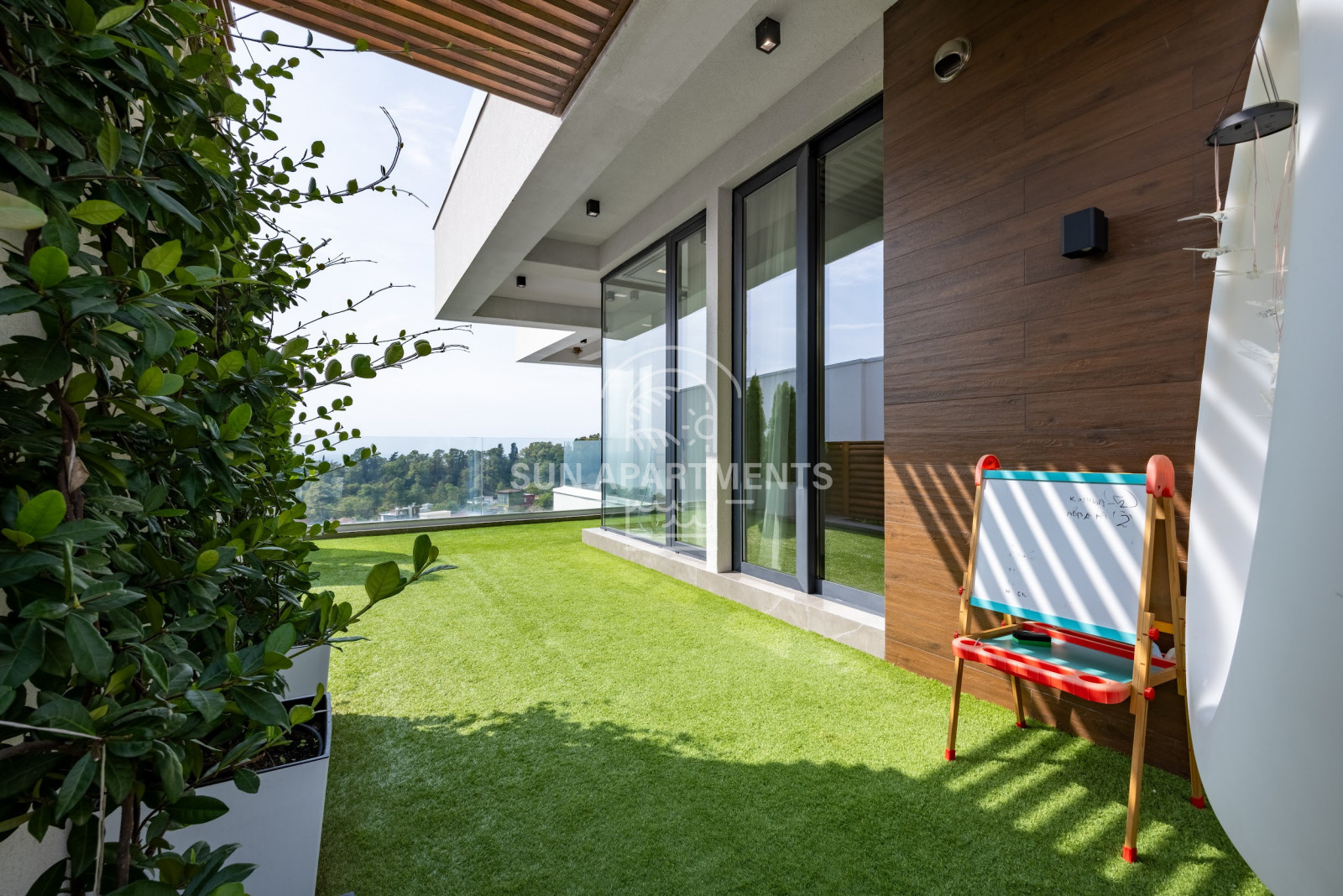 Реализация: Дом 600 м.кв в г.Сочи