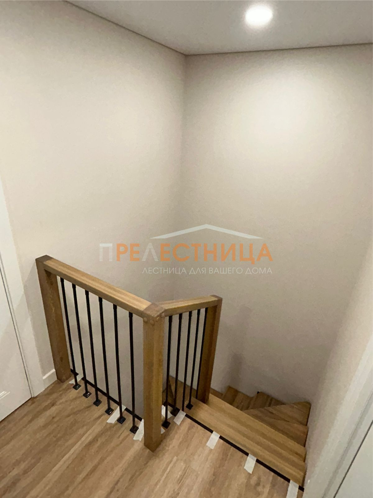 Лестница на центральном косоуре Ассоль-57