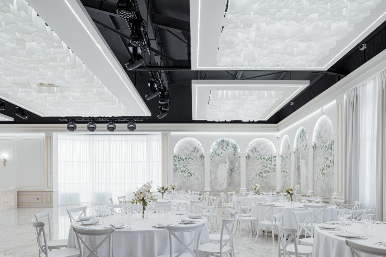 Изящный декоративный потолок в сердце Якутска